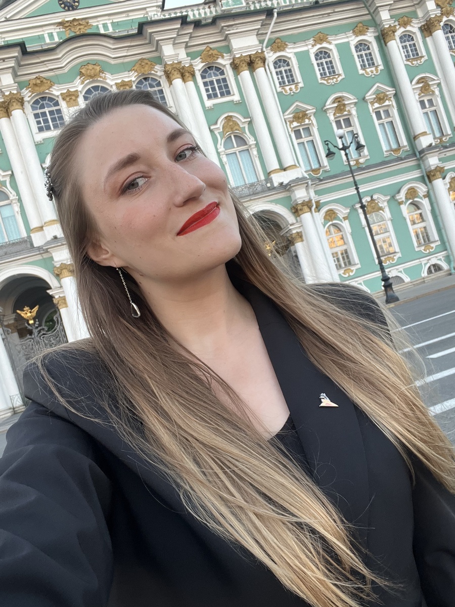 Для тех кто забыл/не знал как выглядит автор этого блога. 