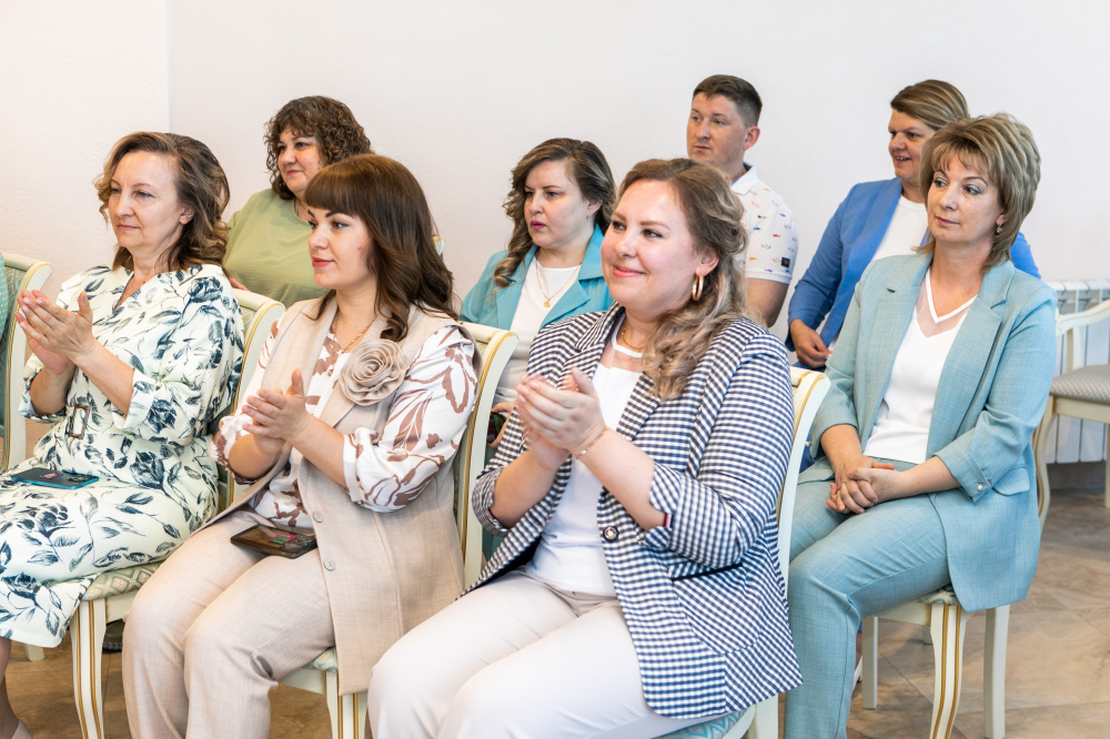    Медиков Сургутского района чествовали накануне Дня медицинского работника