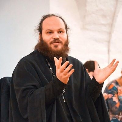 Священник и блоггер Павел Островский