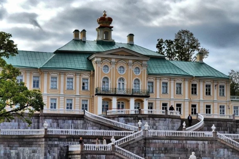 Адрес: Дворцовый просп., 50