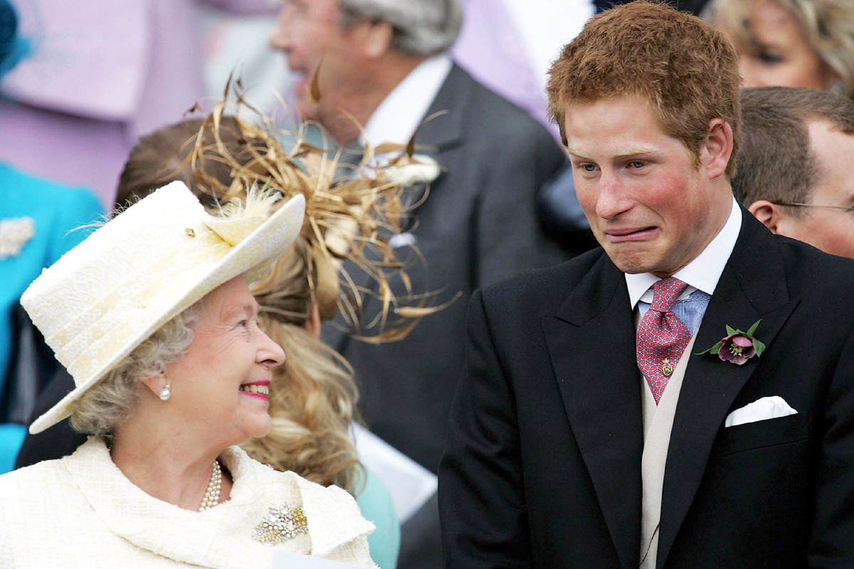 "Бабушка, бабушка, мне сейчас цыганка нагадала, что я женюсь на третьесортной актрисе из Штатов, которая выкрадет меня из семьи и увезет в Америку, сделает селебрити и все забудут, что я принц!.." - "И что, дорогой?" - "Как что? Не разрешай мне на ней жениться, Ба, ну, пожалуйста..." - "Ну, конечно, нет, дорогой... Но если к тому времени ты достанешь нас всех окончательно, я точно ей тебя сдам!." Источник фото: Pinterest  