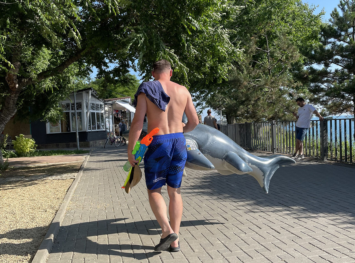 В жаркую погоду советуют не находиться на открытом солнце.  Фото: Мария Гридина