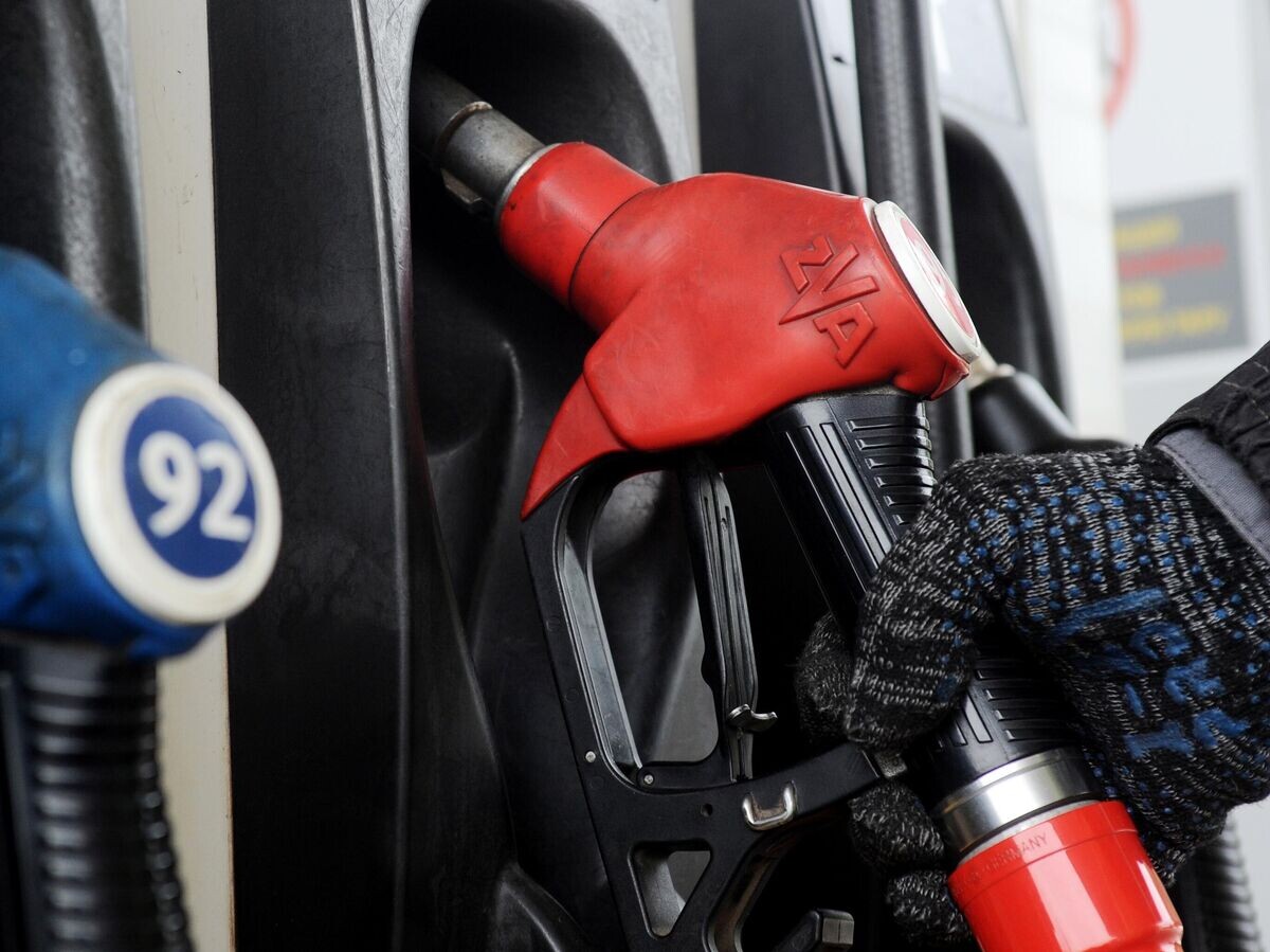    Заправочные пистолеты на АЗС сети "Роснефть" в городе Тамбове© РИА Новости / Алексей Сухоруков