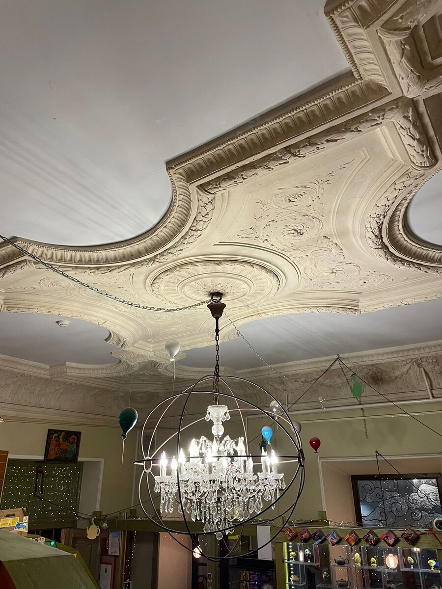 Городская усадьба Боткиной, книжный магазин Primus Versus © "Покажу Москву"