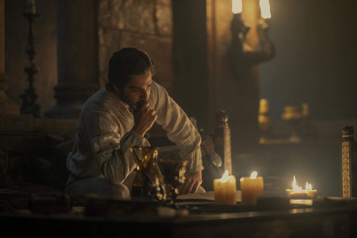 Задумчивый Кристон коль из второго сезона