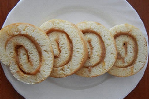 Рецепт Рулет со сгущенкой