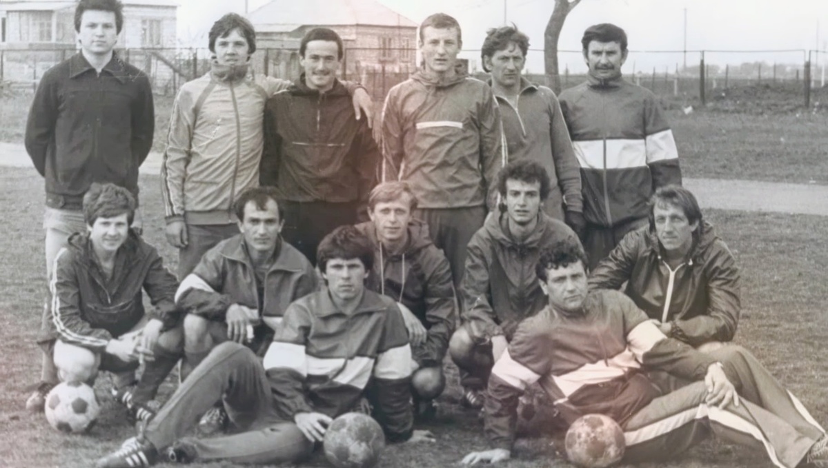 Команда «Труд-ПРЗ». 1983 год. Иван Винников - третий слева (верхний ряд)