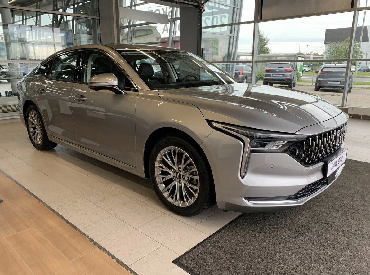 *FAW входит в топ-5 наиболее узнаваемых автомобильных брендов из Поднебесной на российском рынке в 2023 году. По результатам онлайн-опроса среди более чем 3 тысяч автовладельцев, проведённого ведущим аналитическим агентством в сфере автобизнеса — «Автостат».
