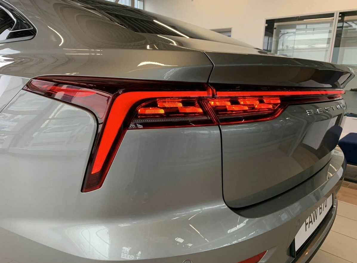 *FAW входит в топ-5 наиболее узнаваемых автомобильных брендов из Поднебесной на российском рынке в 2023 году. По результатам онлайн-опроса среди более чем 3 тысяч автовладельцев, проведённого ведущим аналитическим агентством в сфере автобизнеса — «Автостат».