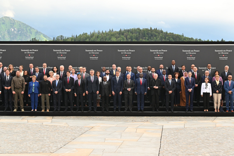    June 15, 2024, Lucerne (Switzerland, Spain: Family photo during the opening of the Ukraine Peace Summit at the BÃ¼rgenstock complex on June 15, 2024 in Lucerne, Switzerland. Switzerland is hosting a Ukrainian Peace Summit this weekend, without the participation of Russia and China. The aim of the meeting is to open a roadmap to peace that will subsequently also involve Russia. For its part, the Kremlin has spurned the event and has presented its own peace proposal that would involve Kiev beginning the withdrawal of troops from the disputed eastern and southern parts of Ukraine and renouncing NATO membership.. The Kremlin's proposal for a peace process in the Ukraine is not a proposal for Russia...JUNE 15;2024..Moncloa..06/15/2024 (Credit Image: Global Look Press/Keystone Press Agency) Leningrad