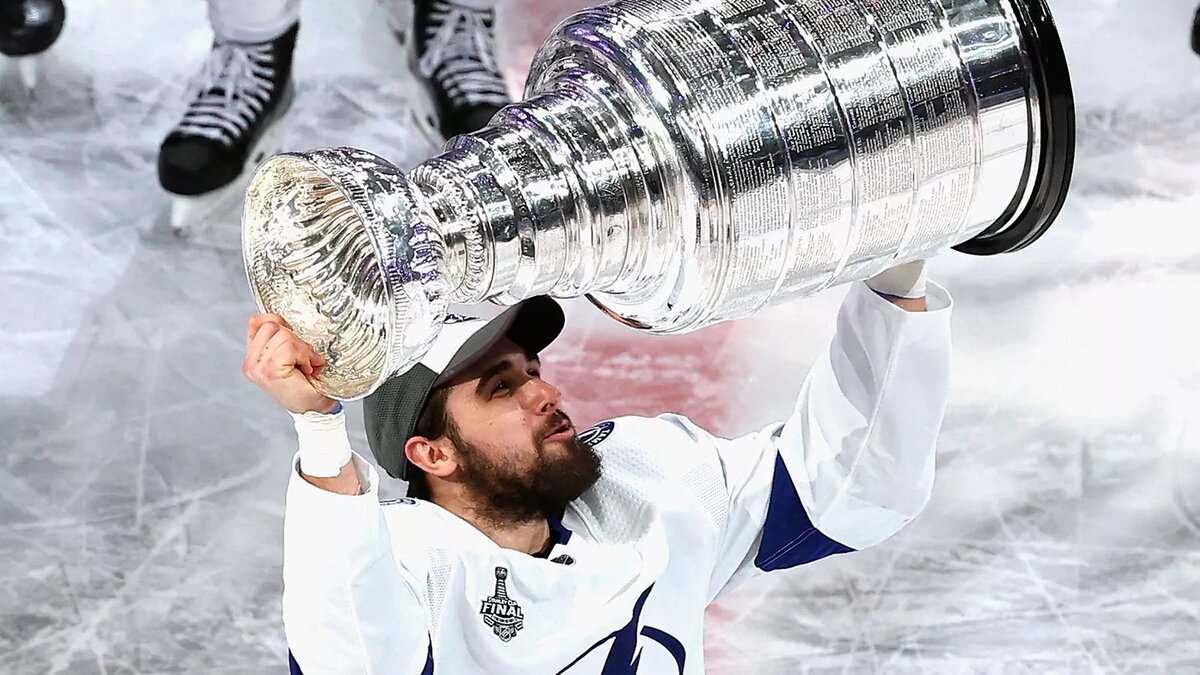 Пакетт в 2020 году завоевал Кубок Стэнли.