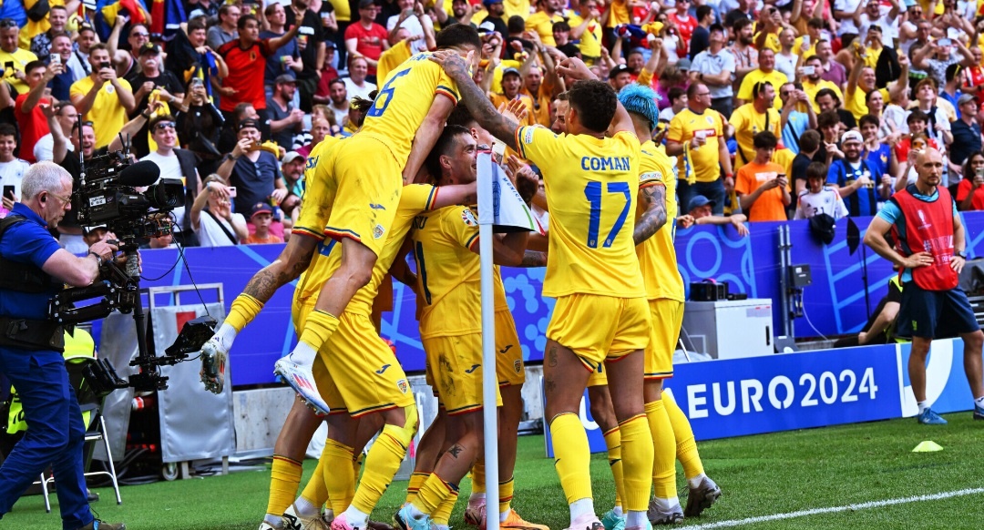 Сборная Румынии одержала крупную победу над командой Украины в первом туре группового этапа чемпионата Европы по футболу 2024 года.  Встреча группы Е в Мюнхене завершилась со счетом 3:0.