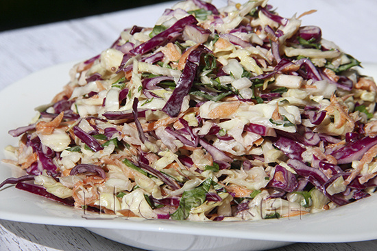 Три популярных салата из белокочанной капусты.