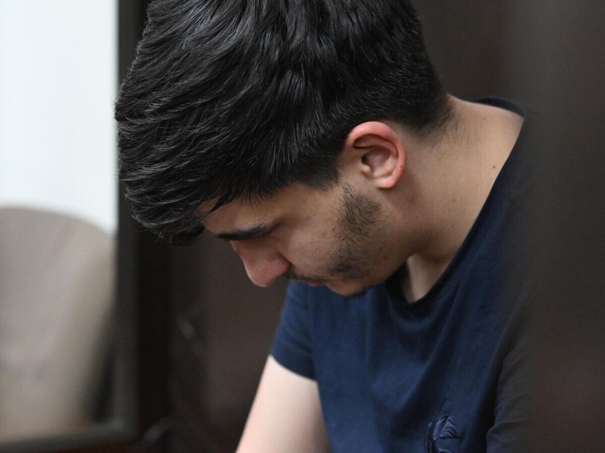    Шахин Аббасов в суде© РИА Новости / Илья Питалев