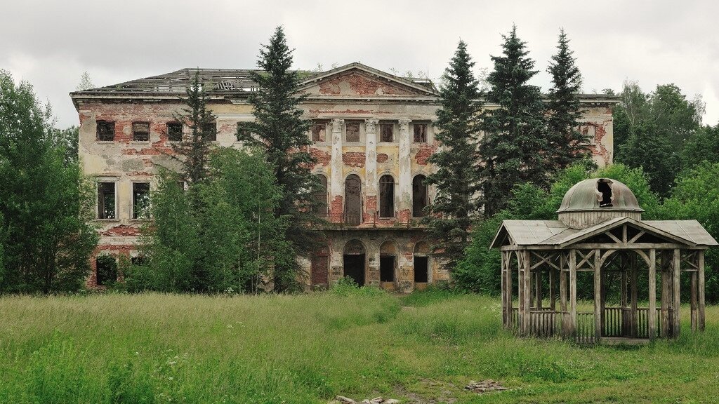 Заброшенная усадьба