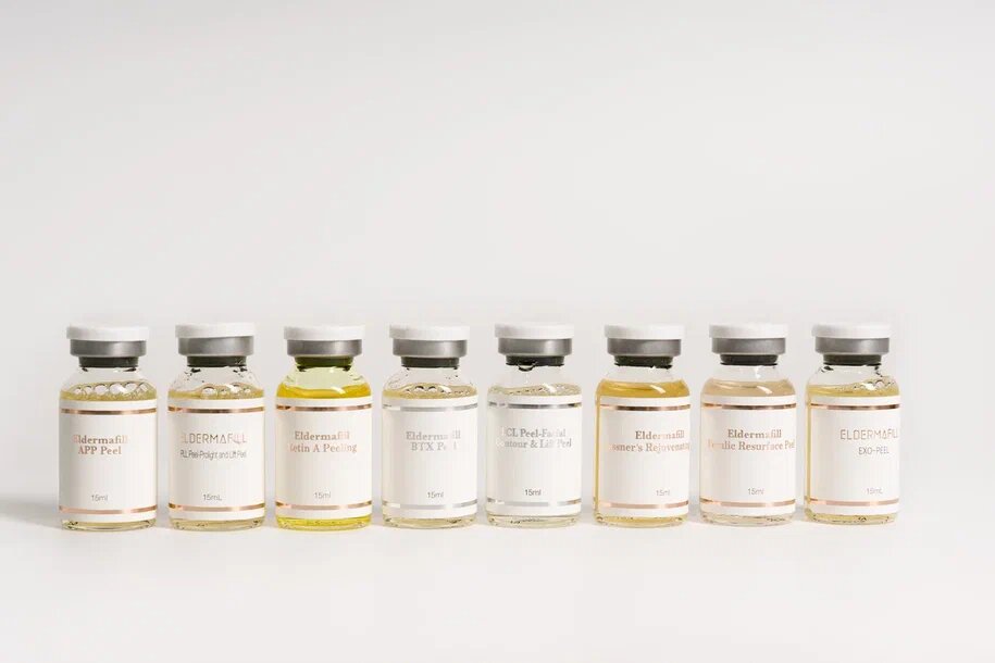 Полноценную "косметологическая полка" для работы с клиентами.