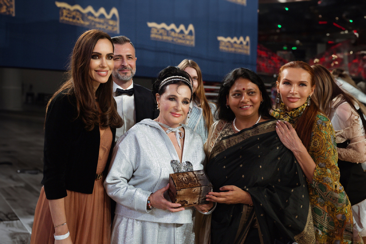     Особая роль женщин: в Москве прошла выпечка Халы в честь «Дня Спасения и Освобождения 26 ияра»