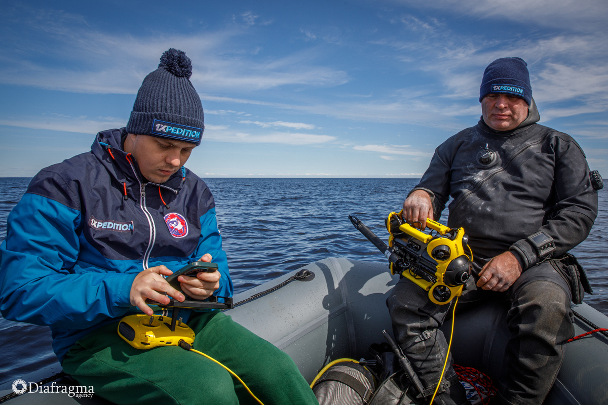Использование подводного дрона для изучения затонувшего судна