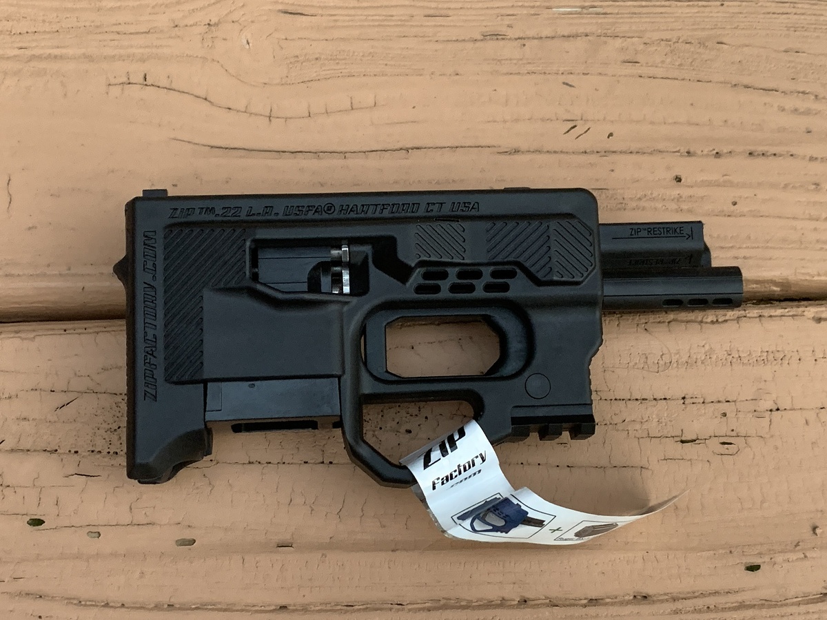 Должно быть, один из самых маленьких "булл-папов" в мире. На фото отлично видно окно для выброса гильз. (Автор фото Emeraldtroll, CC BY-SA 4.0)