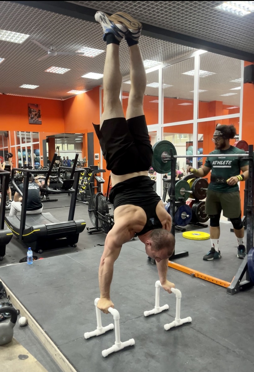 Стойка на руках. 