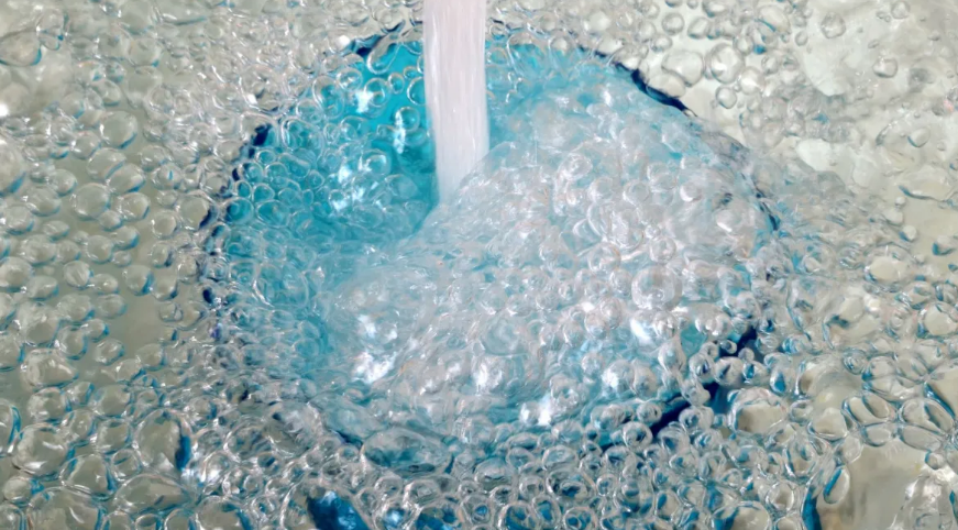 Почему опасно пить слишком много воды?