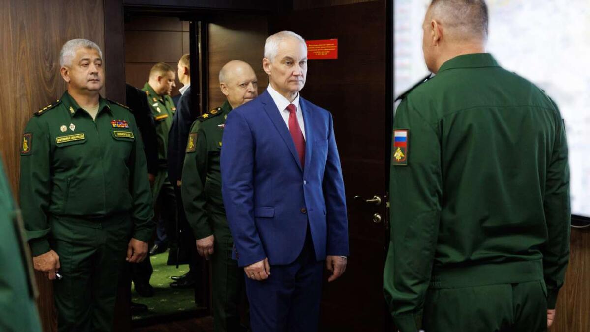    Путин сменил заместителей министра обороны