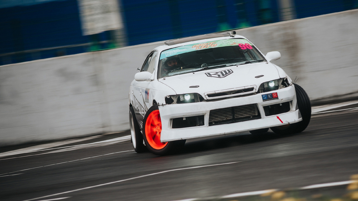 Наш автомобиль на учеников — Toyota Mark II