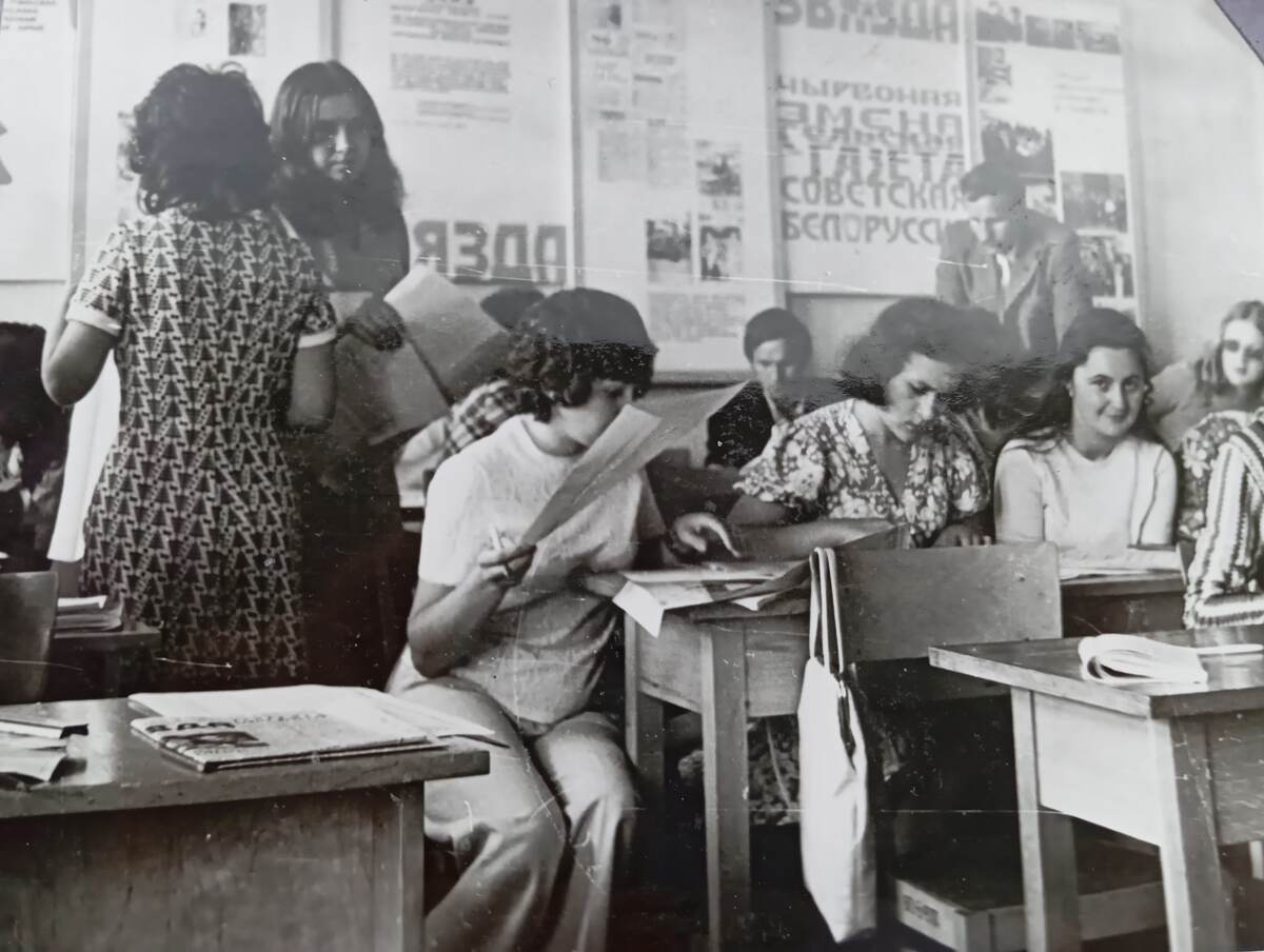 Заочники на сессии. 70-е годы. История, о которой речь в статье, произошла чуть позже - в 80-х.