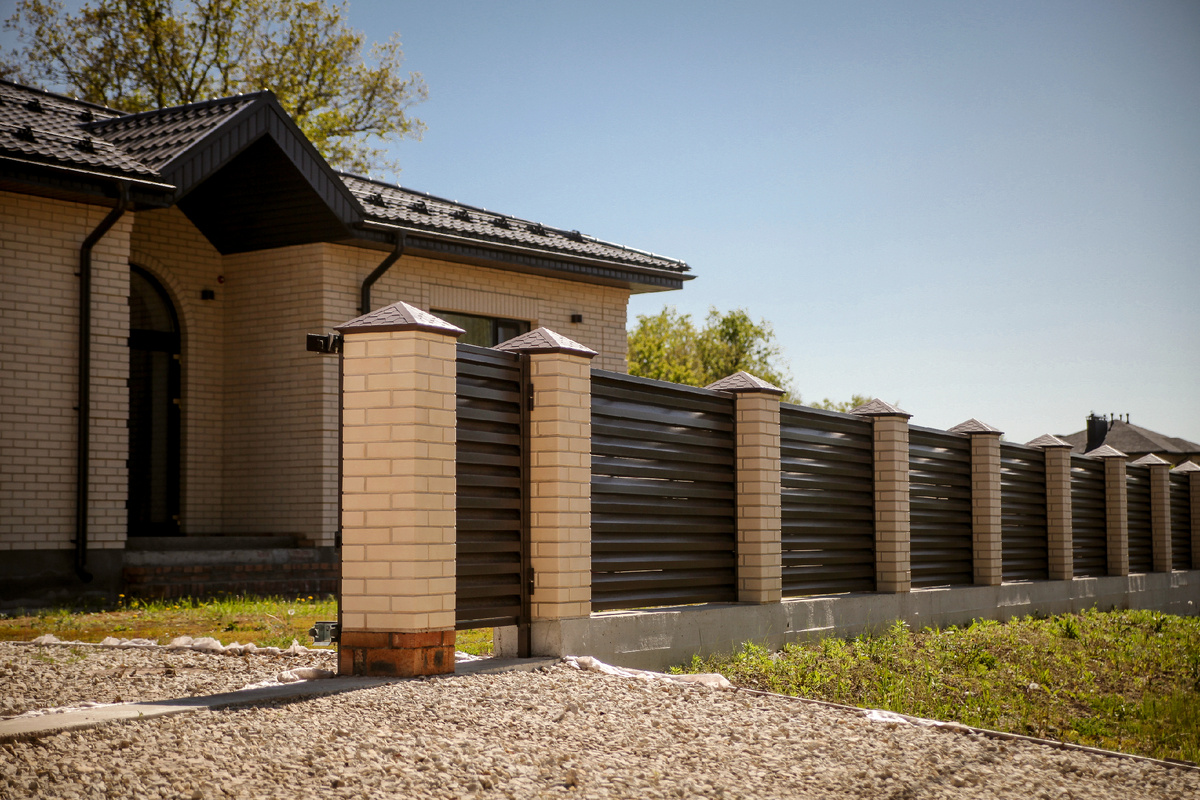 Забор жалюзи в Самарской области, установленный компанией Аполло в 2024 году