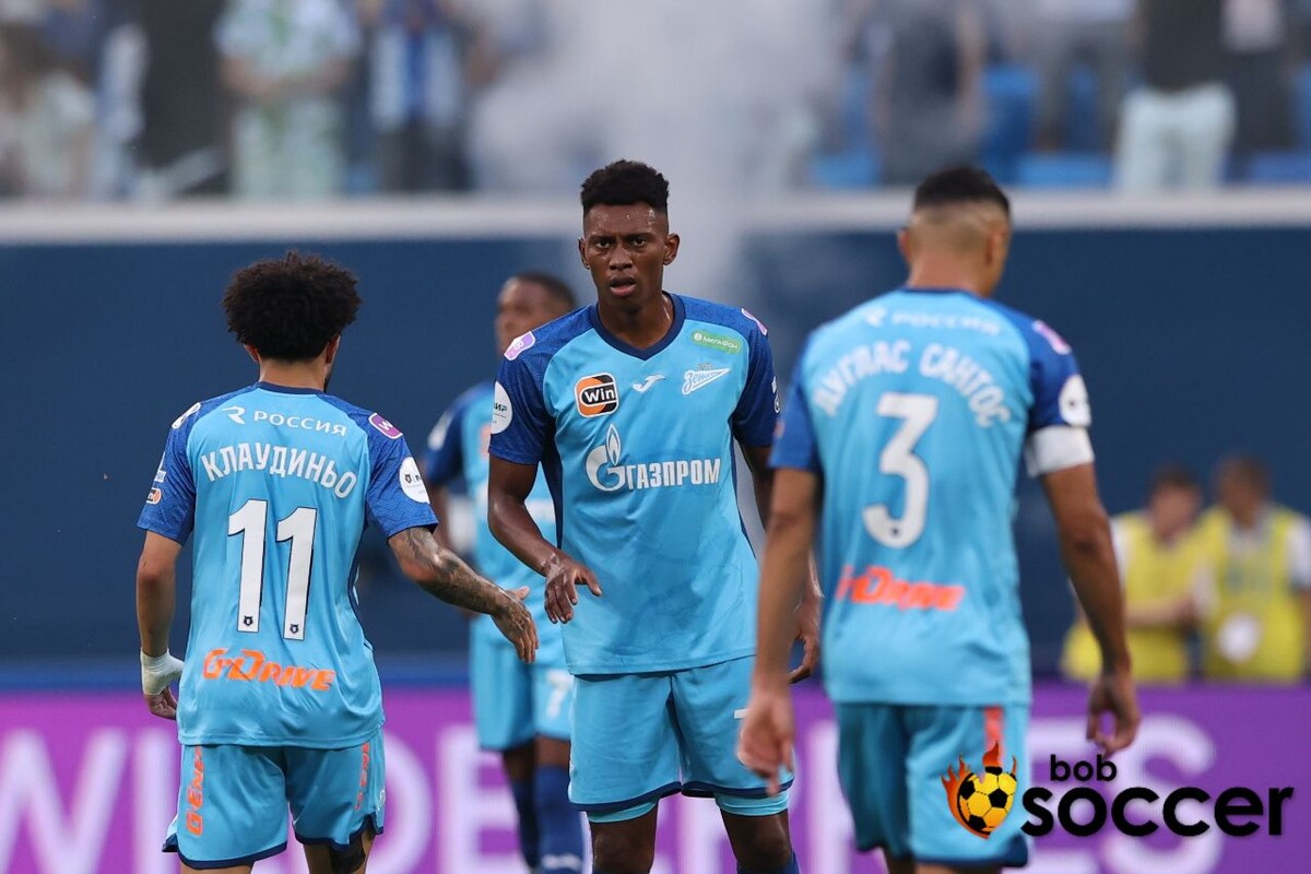    Ищет ли «Зенит» игроков на Евро и Копа АмерикаАлексей Андрианов