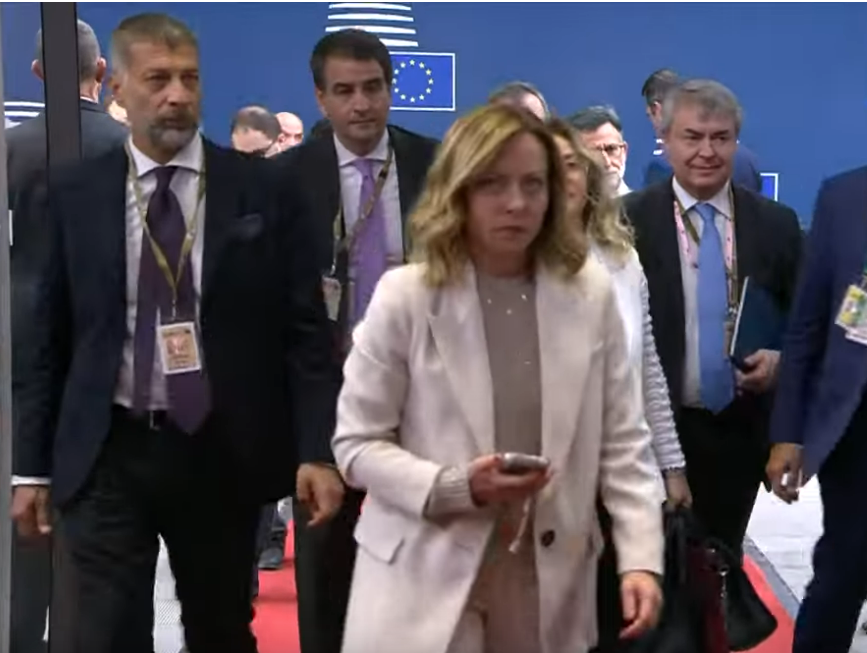 То есть не совсем в себе. Наверное, никуда не берут, а ей хотелось.