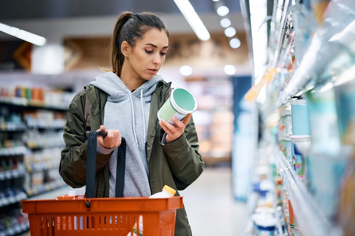 Врачи рассказали, какие продукты не стоит покупать, а то, что в  холодильнике – выкинуть | RuNews24.ru | Дзен