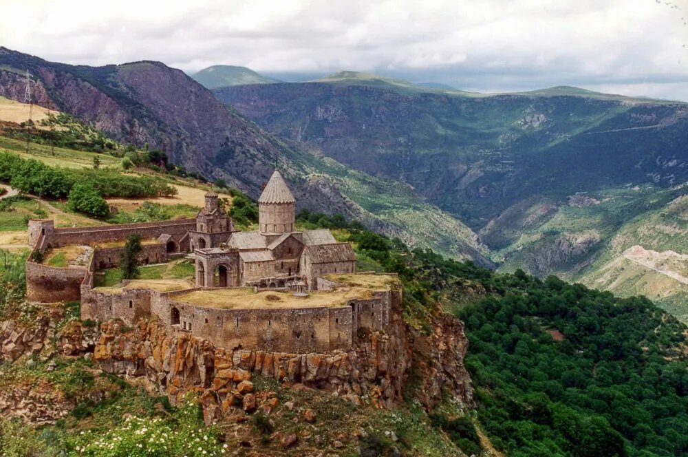 CC BY 2.0 / Thomas Frederick Martinez / Tatev Monastery, Armenia