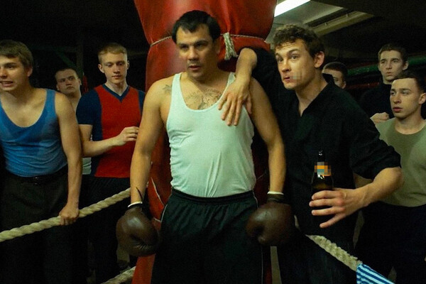 Сергей Базанов в кадре из сериала «Слово Пацана. Кровь на асфальте» (2023) / START   📷