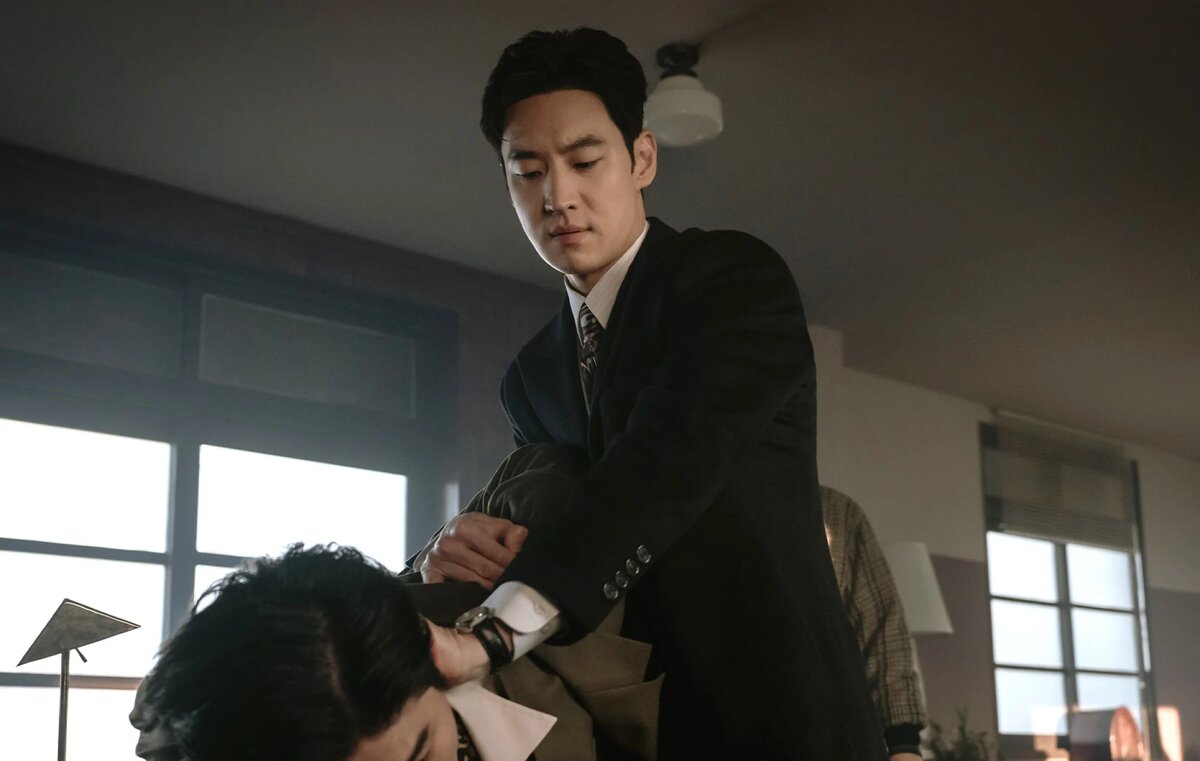 Ли Чжэ Хун в кадре из фильма "Главный детектив" 1958.