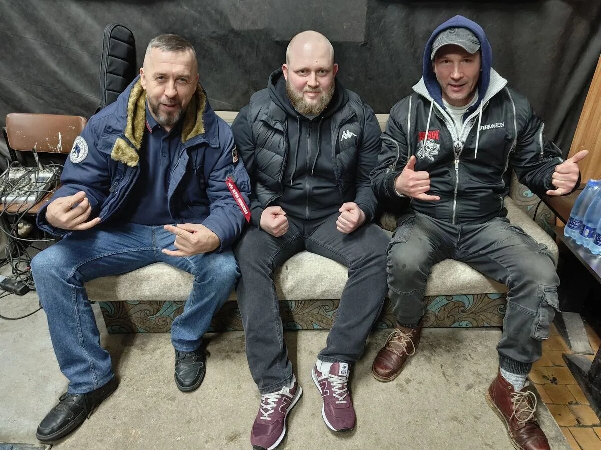     Участники групп "Яйцы Фаберже", "Пурген" и "Русский стяг".
