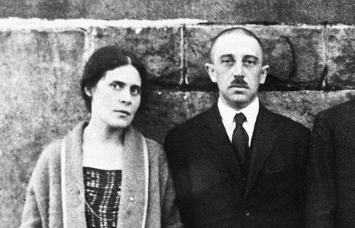Лиля с мужем Осипом Бриком. 