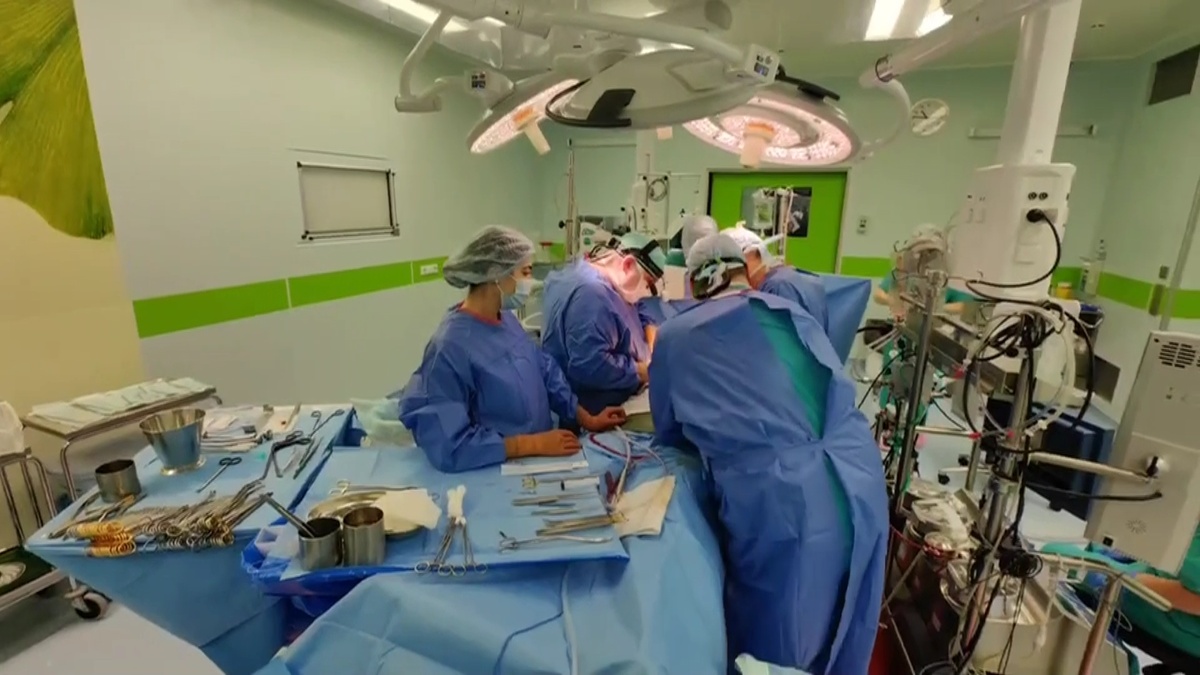    Когалымские врачи успешно прооперировали мужчину, потерявшего 3 литра крови после ножевых ранений