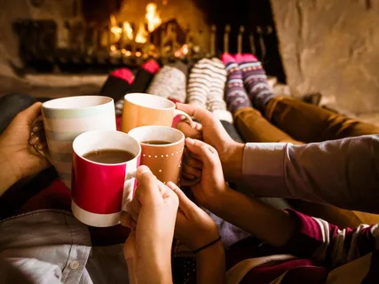 Какие чувства вызывает эта картинка? Тепло, уют,  радость?