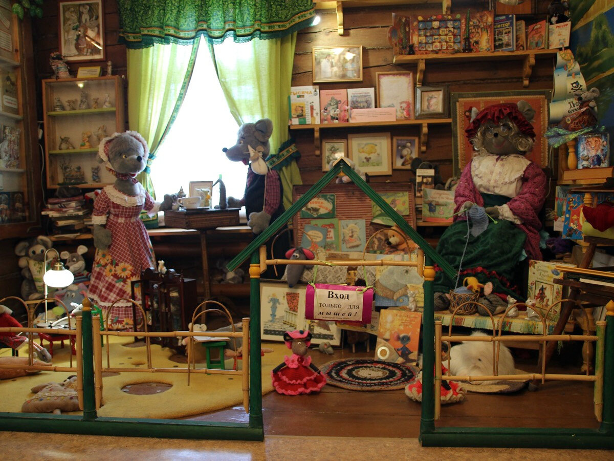 Среди жителей мышиного царства есть и заграничные гости из США, Сингапура, Индии, Японии и других стран