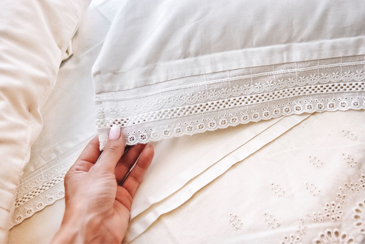 Это лето дарит нам много сюрпризов: от экстремальной жары до мегаливней, поэтому мы рекомендуем позаботиться не только об исправности кондиционера, но и о наличии правильного постельного белья в...