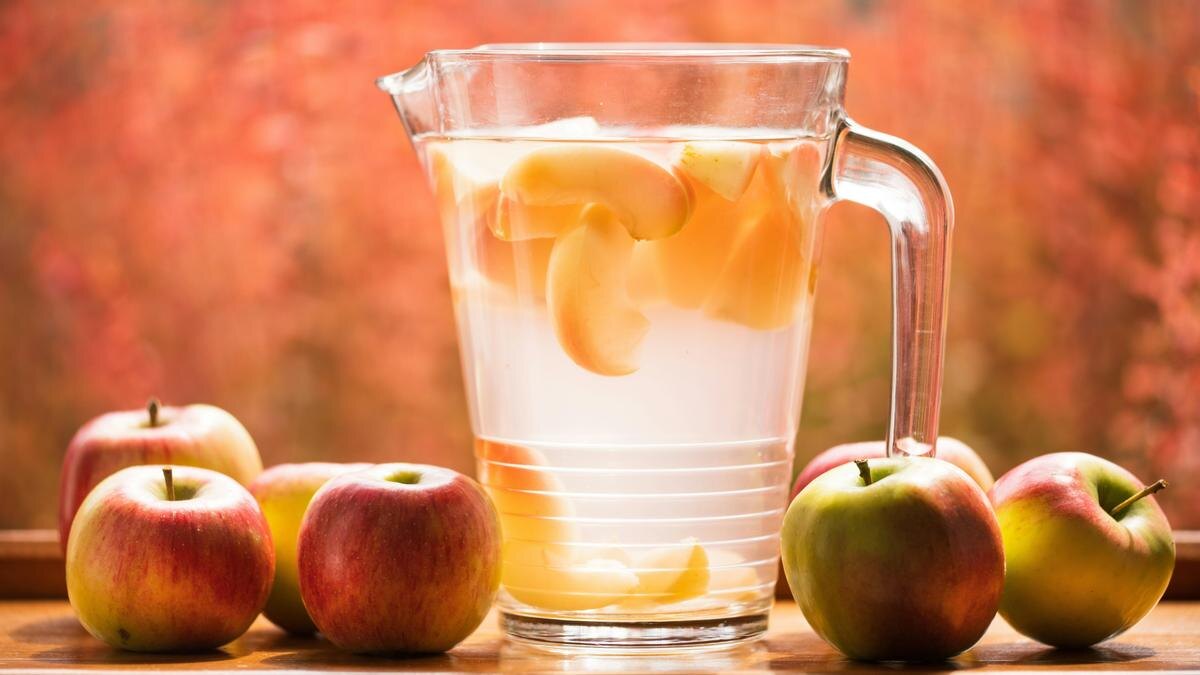    Яблочный компот:Unsplash / Jacek Dylag