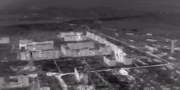    ФАБ УДАРИЛА ПО РАСПОЛОЖЕНИИ ВСУ В МНОГОЭТАЖКЕ. СКРИН С ТГ-КАНАЛА "АРХАНГЕЛ СПЕЦНАЗА"