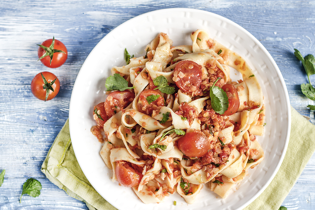 Тальятелле «Бардолино» с красной чечевицей и протёртыми томатами