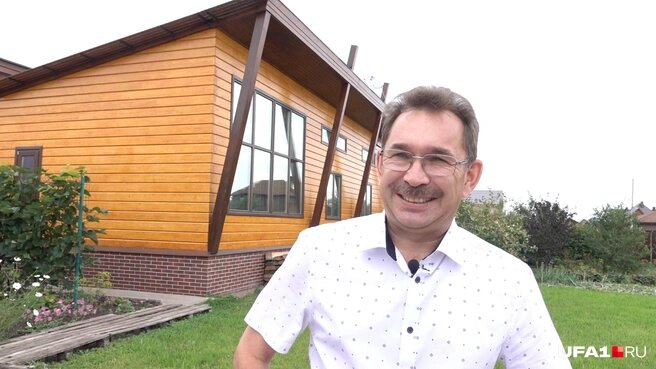 Соседи над Альфредом смеялись, а теперь завидуютИсточник: Евгений Вдовин