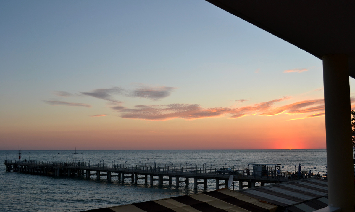 Вид с балкона моего номера.