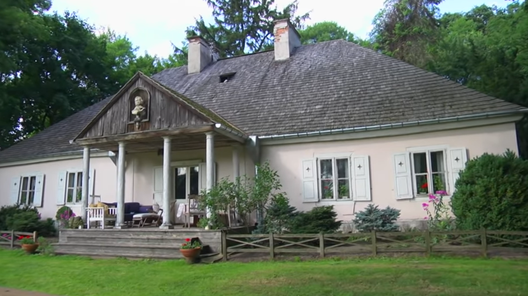 Дом в Глухах