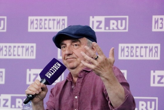    Владимир Шахрин