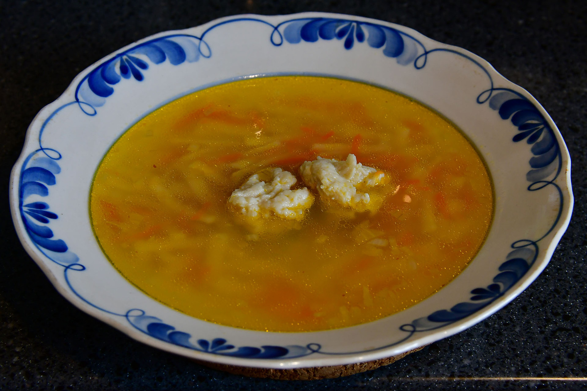 Куриный суп с клецками