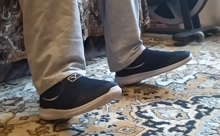 Упражнение на поднятие стоп